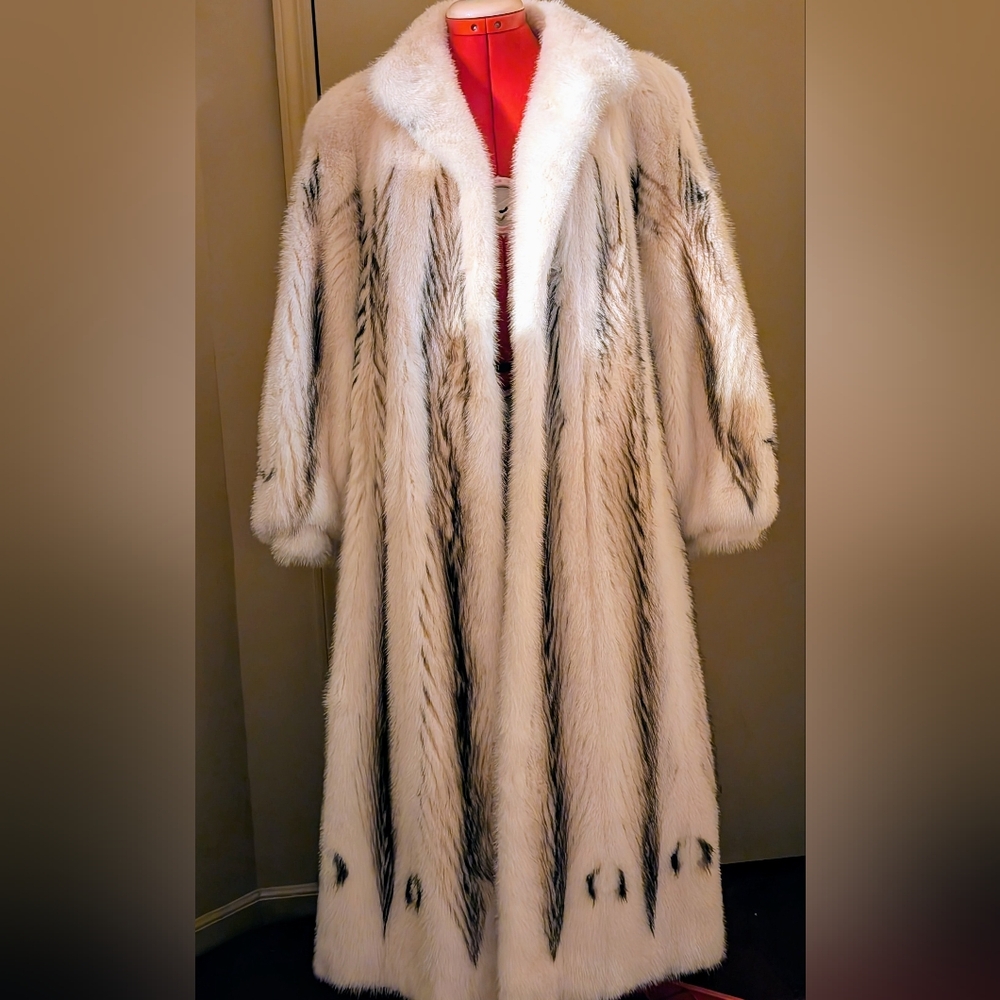 Taking offers ! Was 10k Vintage Mink & Fitch w/Brown Herringbone & circles '80's - Picture 5 of 7
